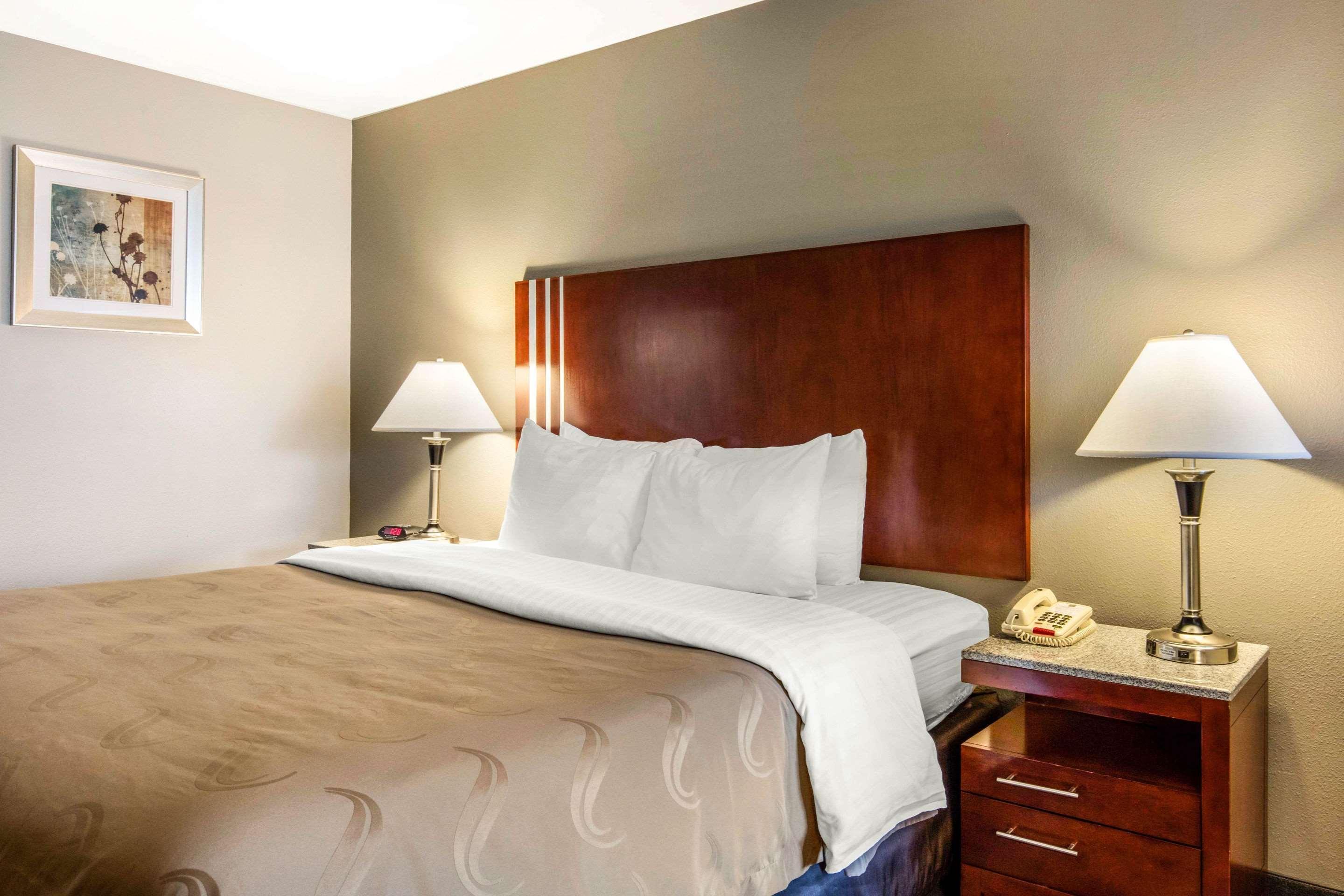 Quality Inn Airport I-240 メンフィス エクステリア 写真