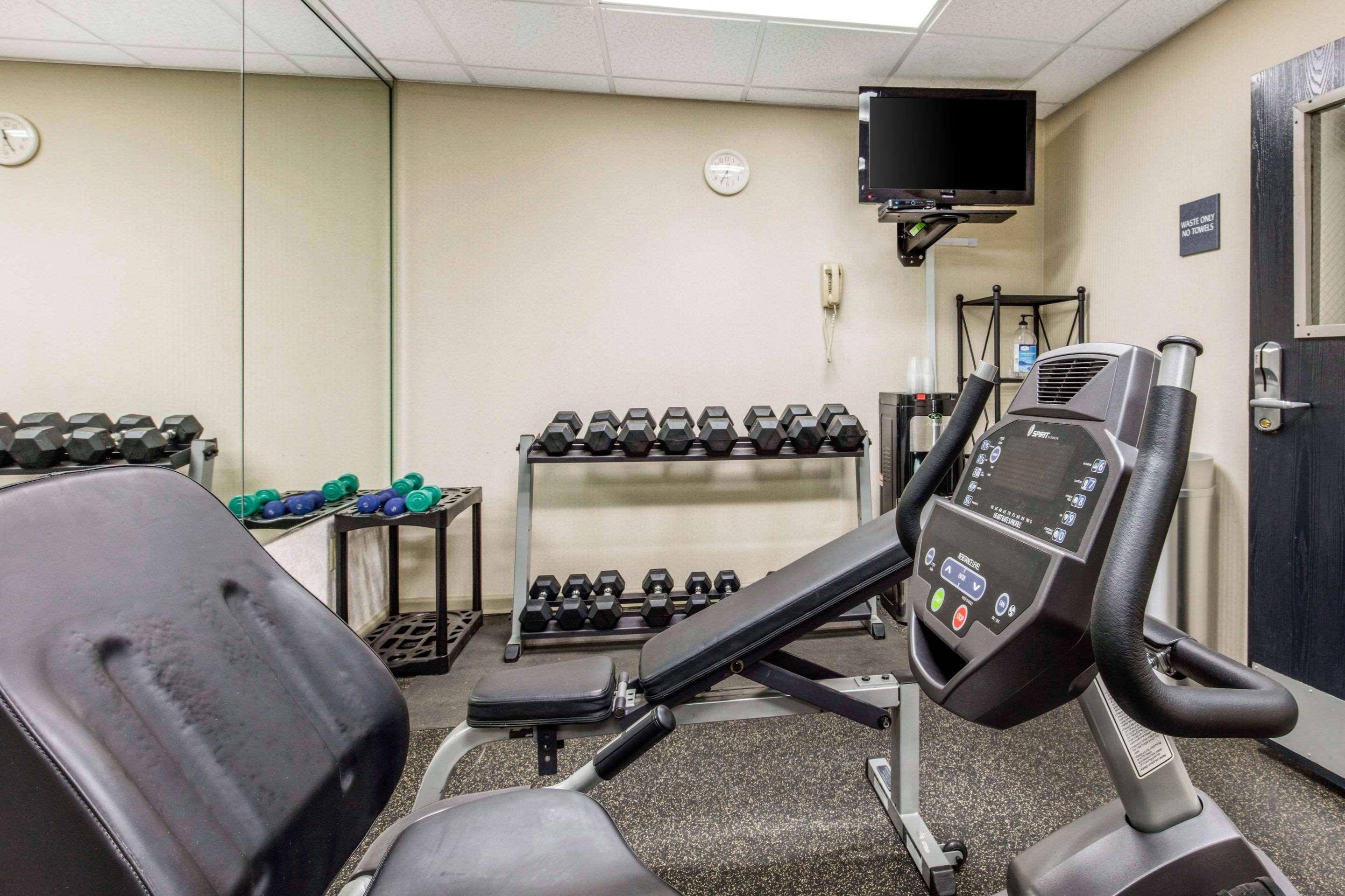 Quality Inn Airport I-240 メンフィス エクステリア 写真