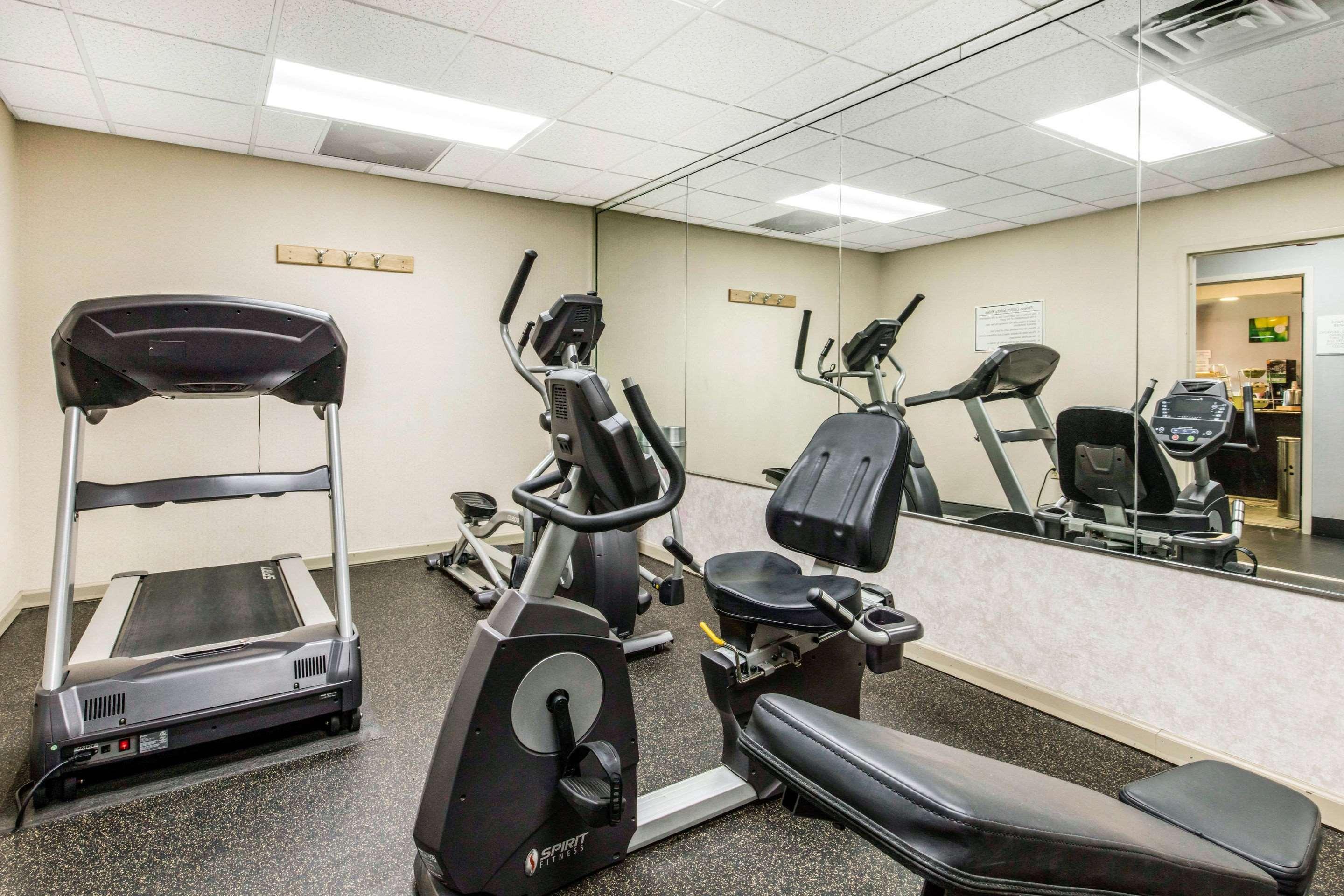 Quality Inn Airport I-240 メンフィス エクステリア 写真
