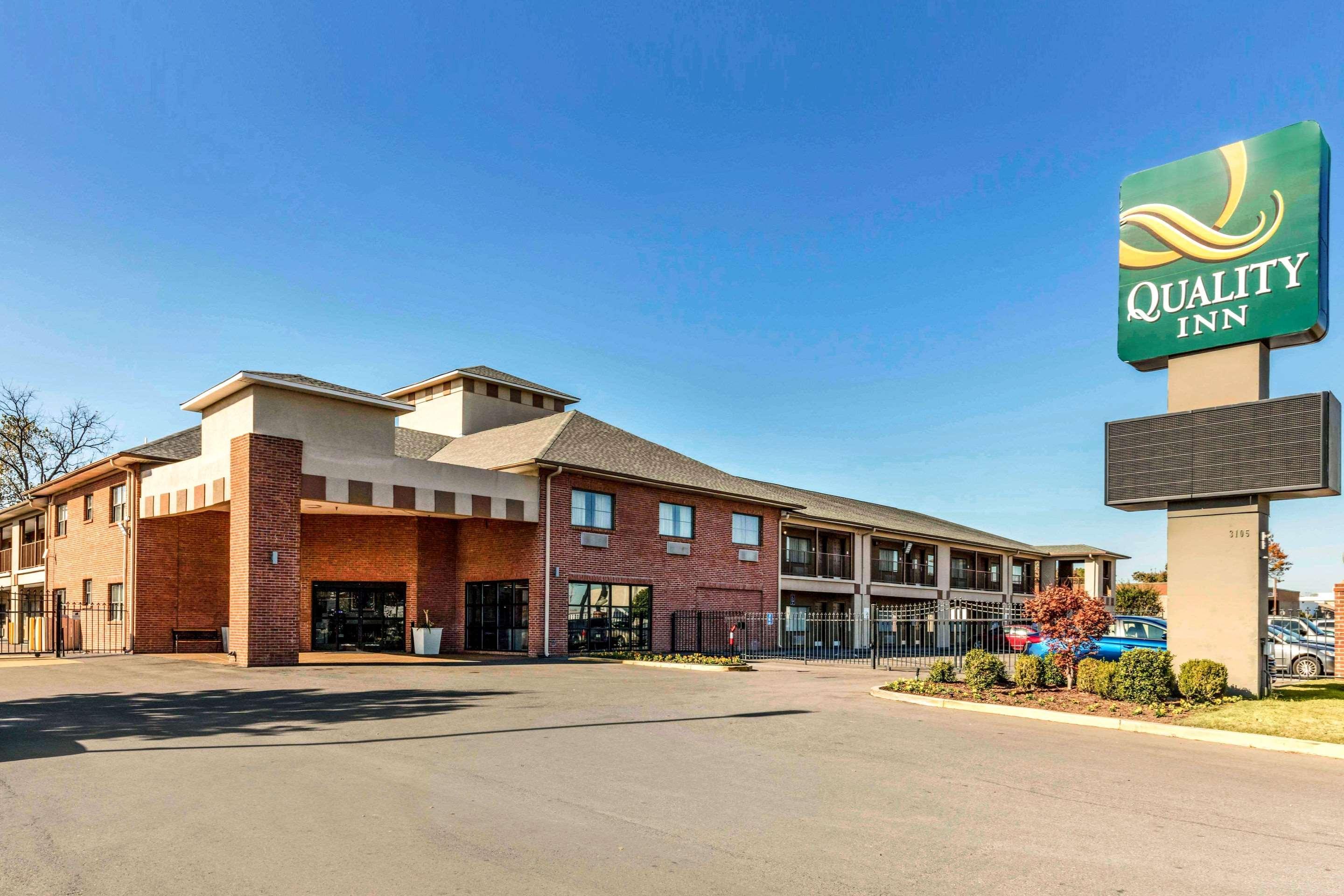 Quality Inn Airport I-240 メンフィス エクステリア 写真