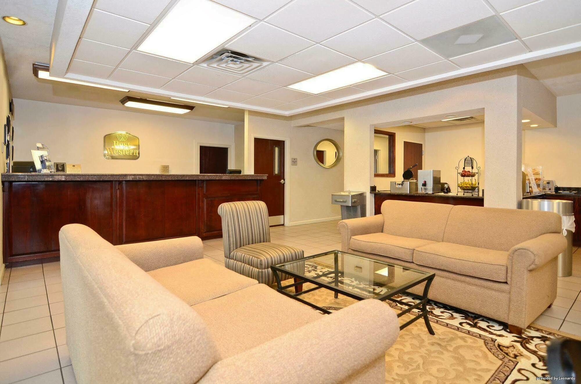 Quality Inn Airport I-240 メンフィス エクステリア 写真