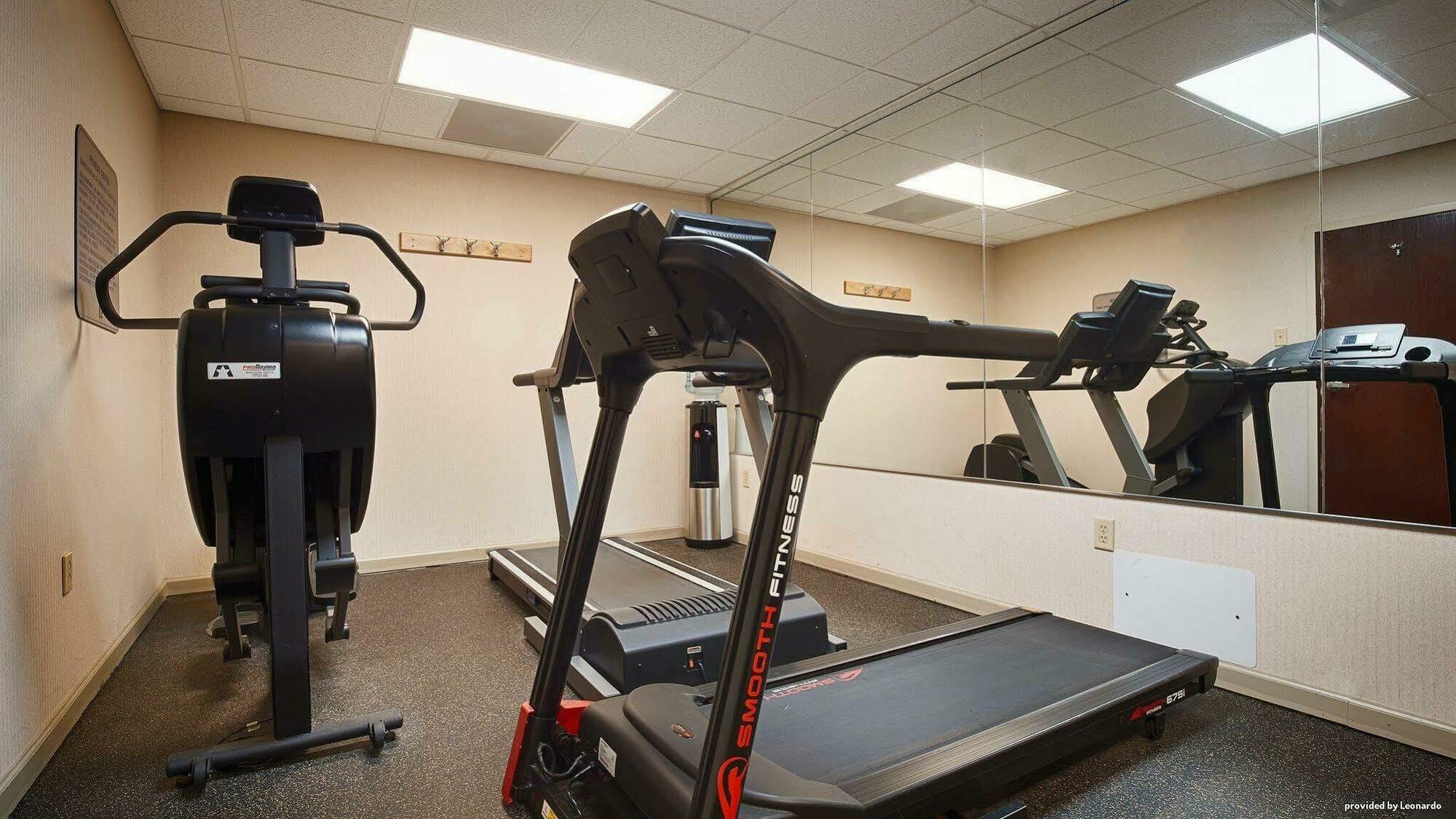 Quality Inn Airport I-240 メンフィス エクステリア 写真